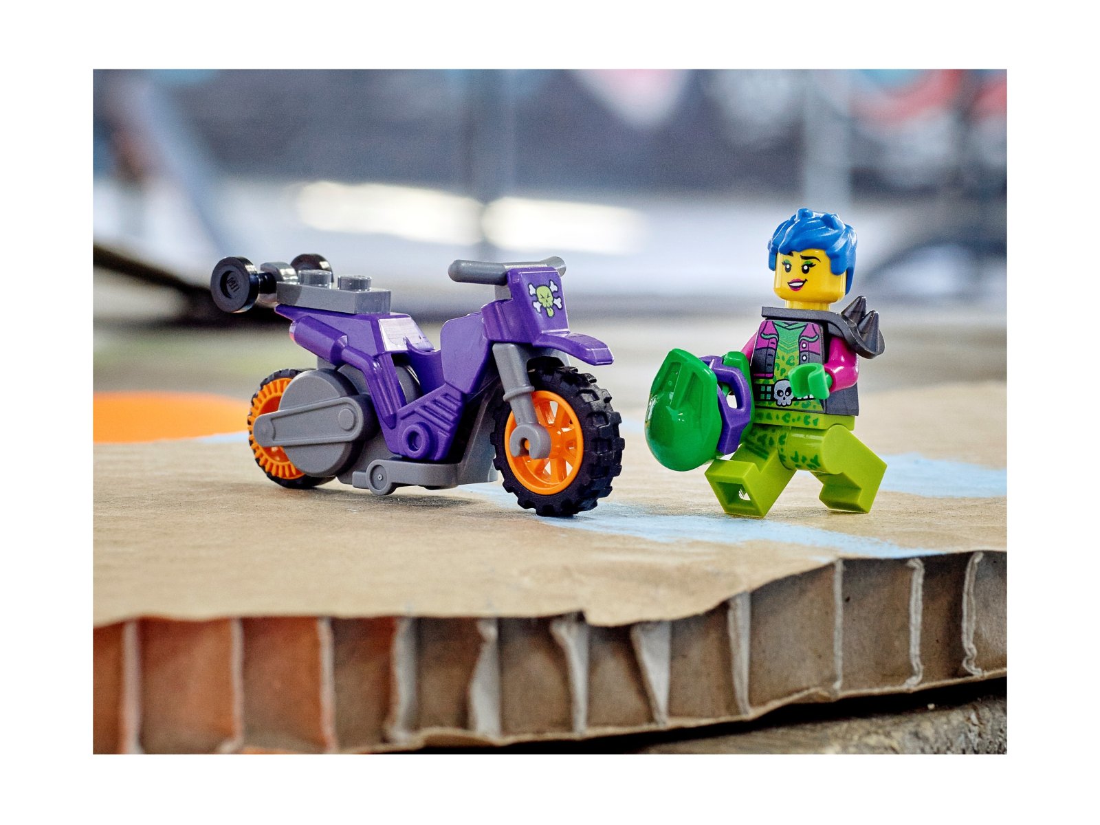LEGO 60296 City Wheelie na motocyklu kaskaderskim