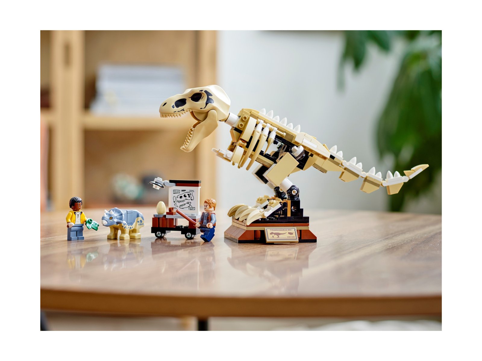 LEGO 76940 Wystawa skamieniałości tyranozaura