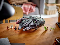 6 największych Sokołów Millennium z klocków LEGO