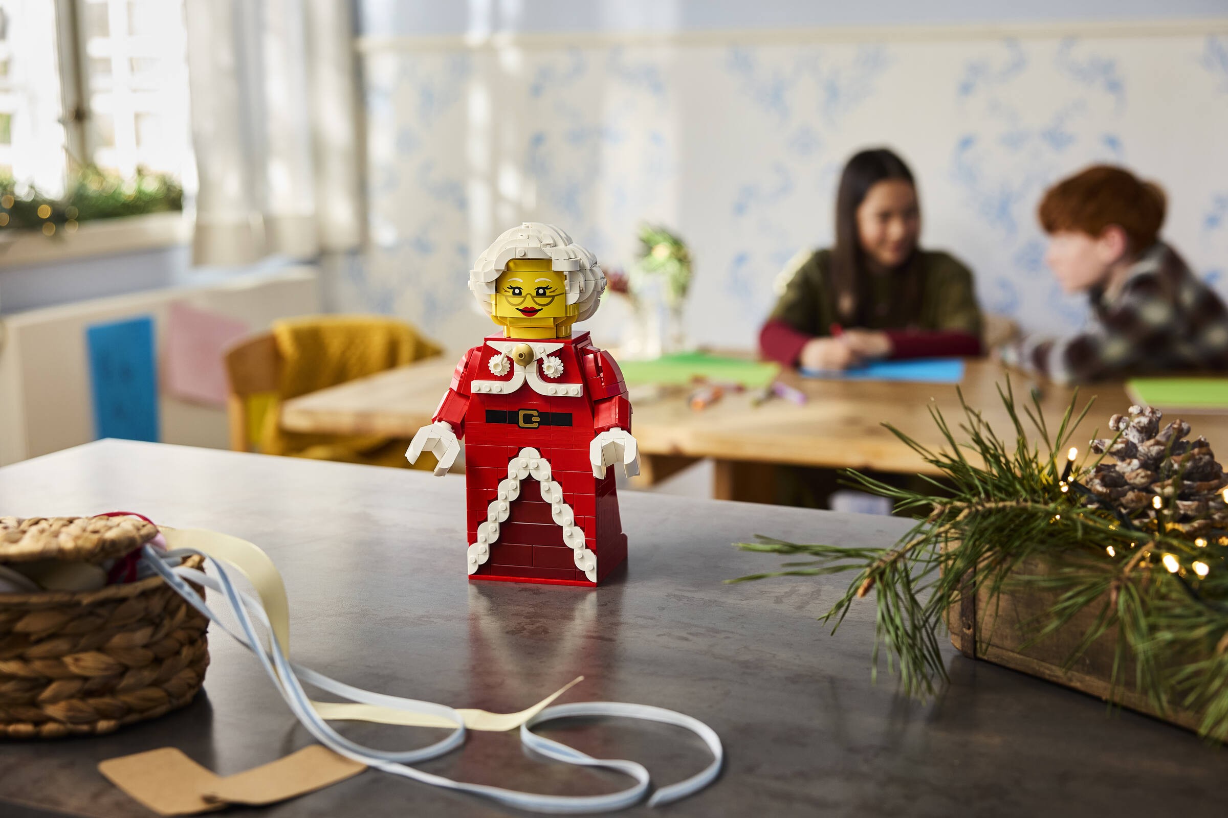 kolekcja-duzych-minifigurek-z-klockow-lego-odkrywaj