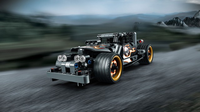 LEGO Technic Wyścigówka zbiegów 42046