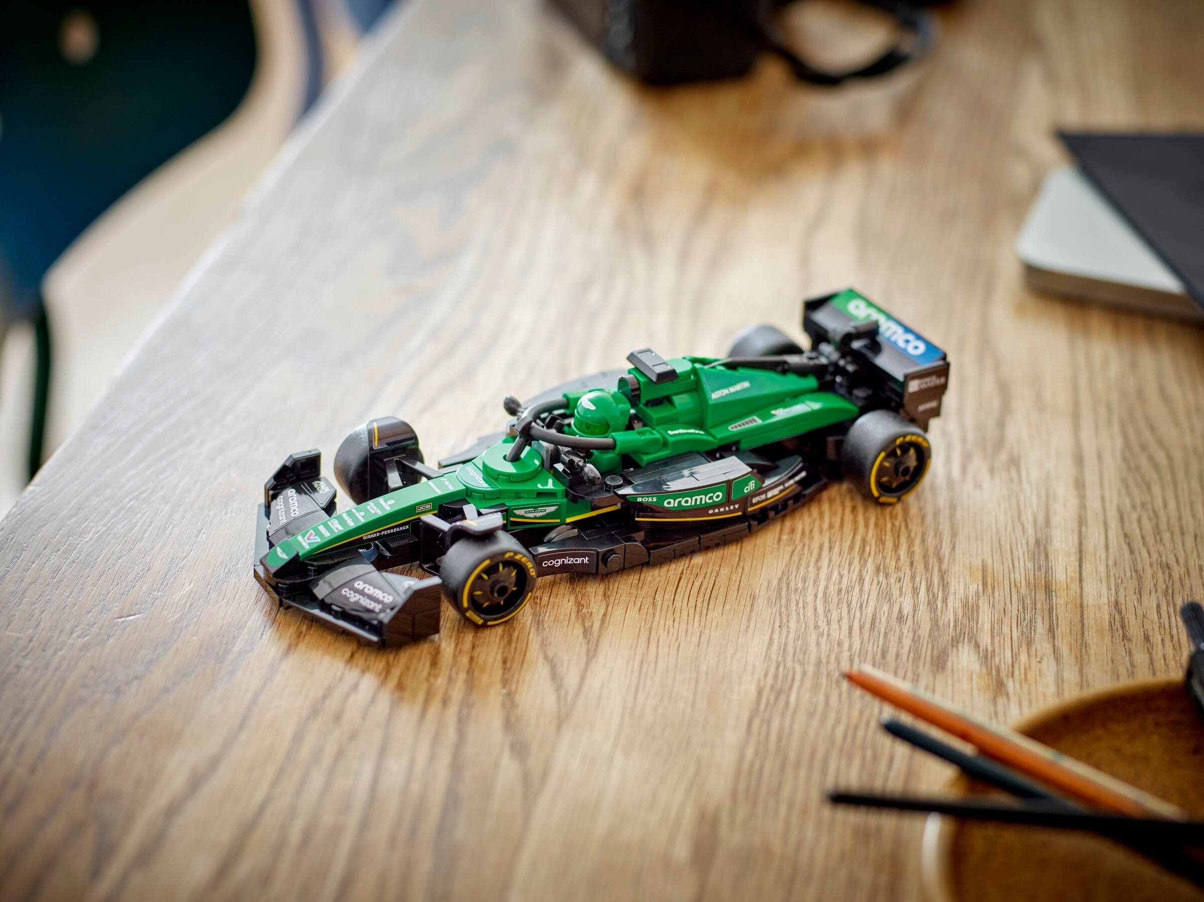 kolekcja-bolidow-formuly-1-lego-speed-champions-odkrywaj