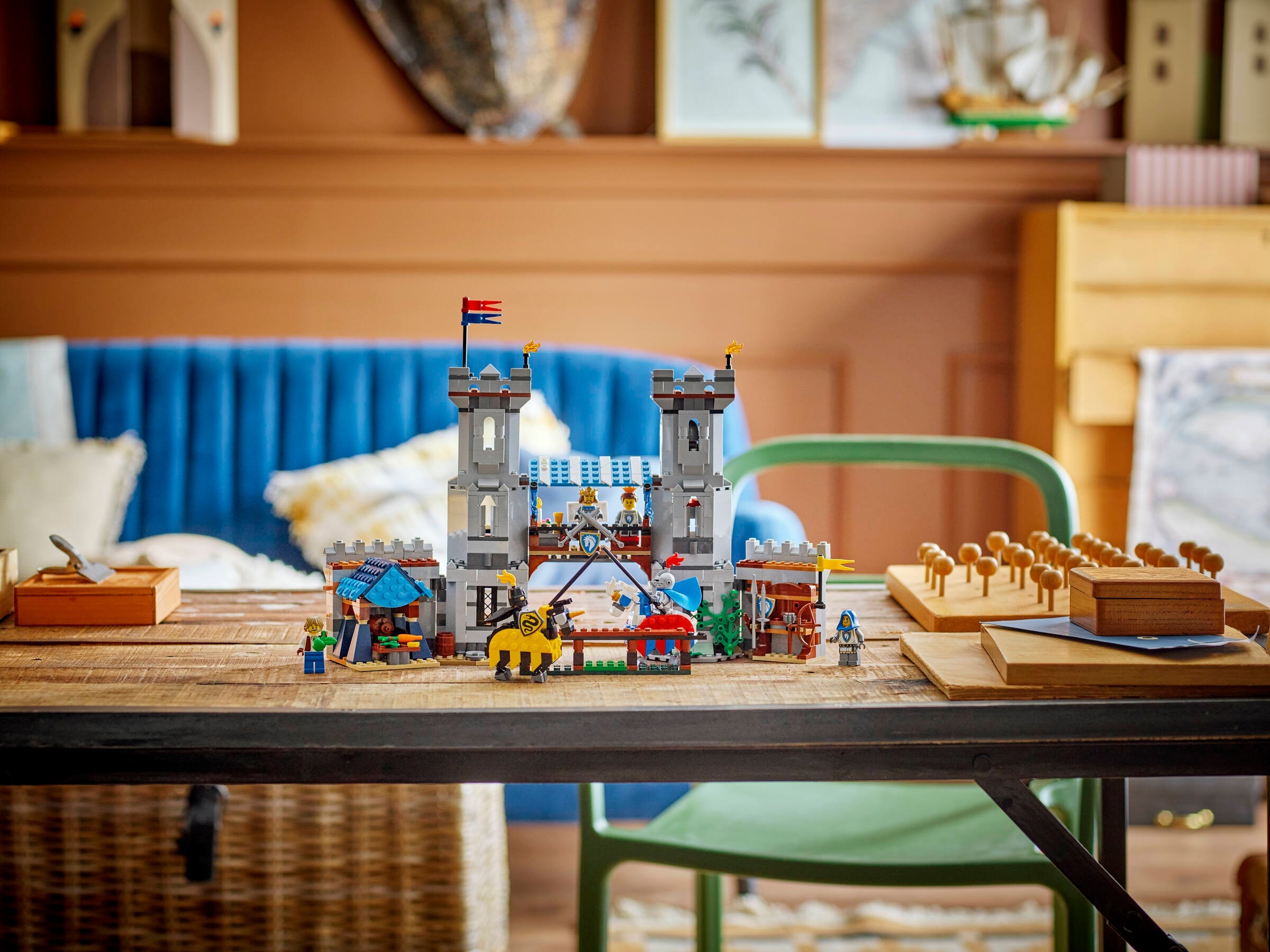 LEGO Creator Średniowieczny zamek rycerzy konnych 31168