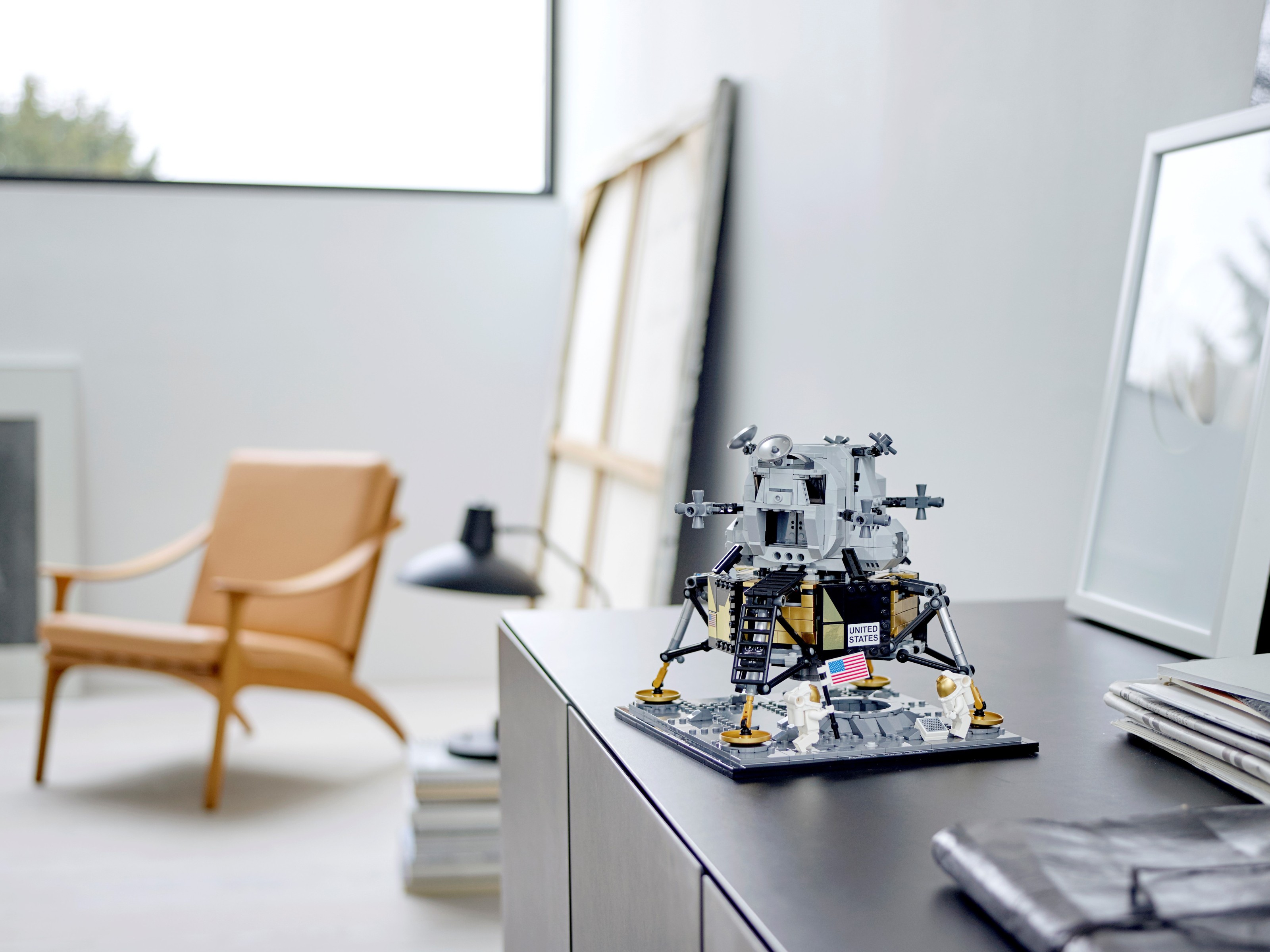 LEGO 10266 Creator Expert Lądownik księżycowy Apollo 11 NASA