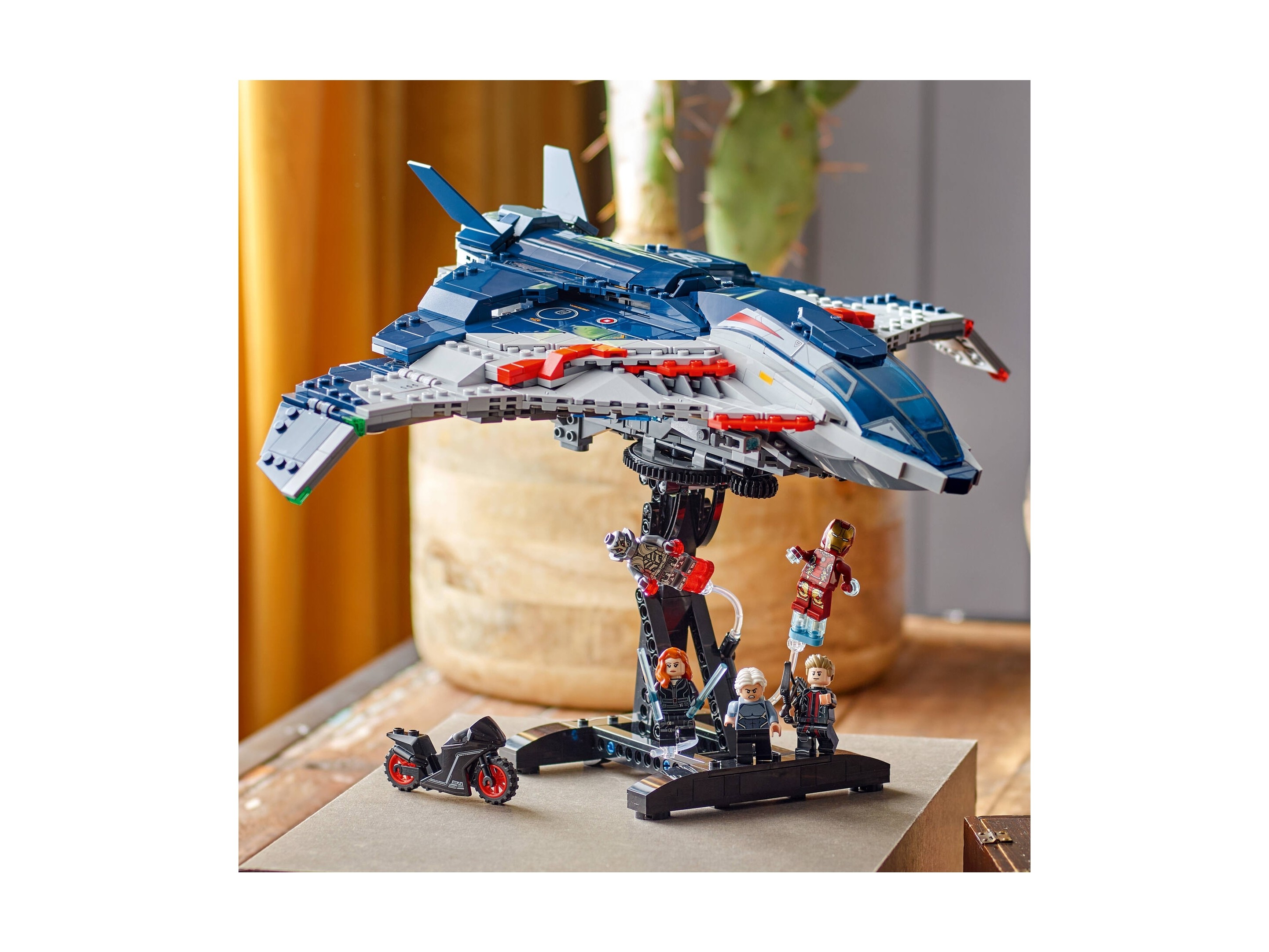LEGO Marvel 76325 Avengers: Czas Ultrona — Quinjet