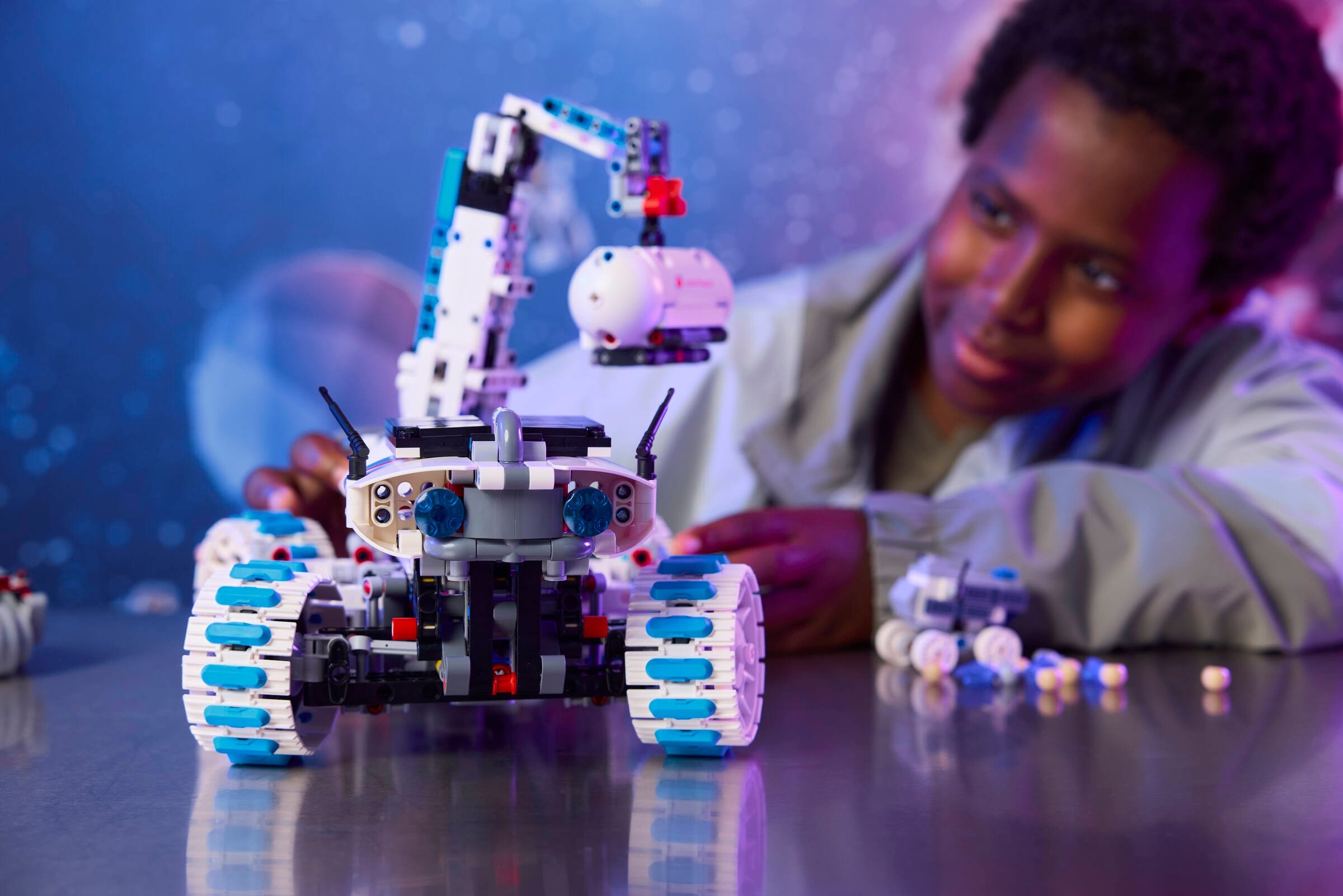 LEGO Technic Kosmiczny łazik księżycowy Lunar Outpost™ 42211