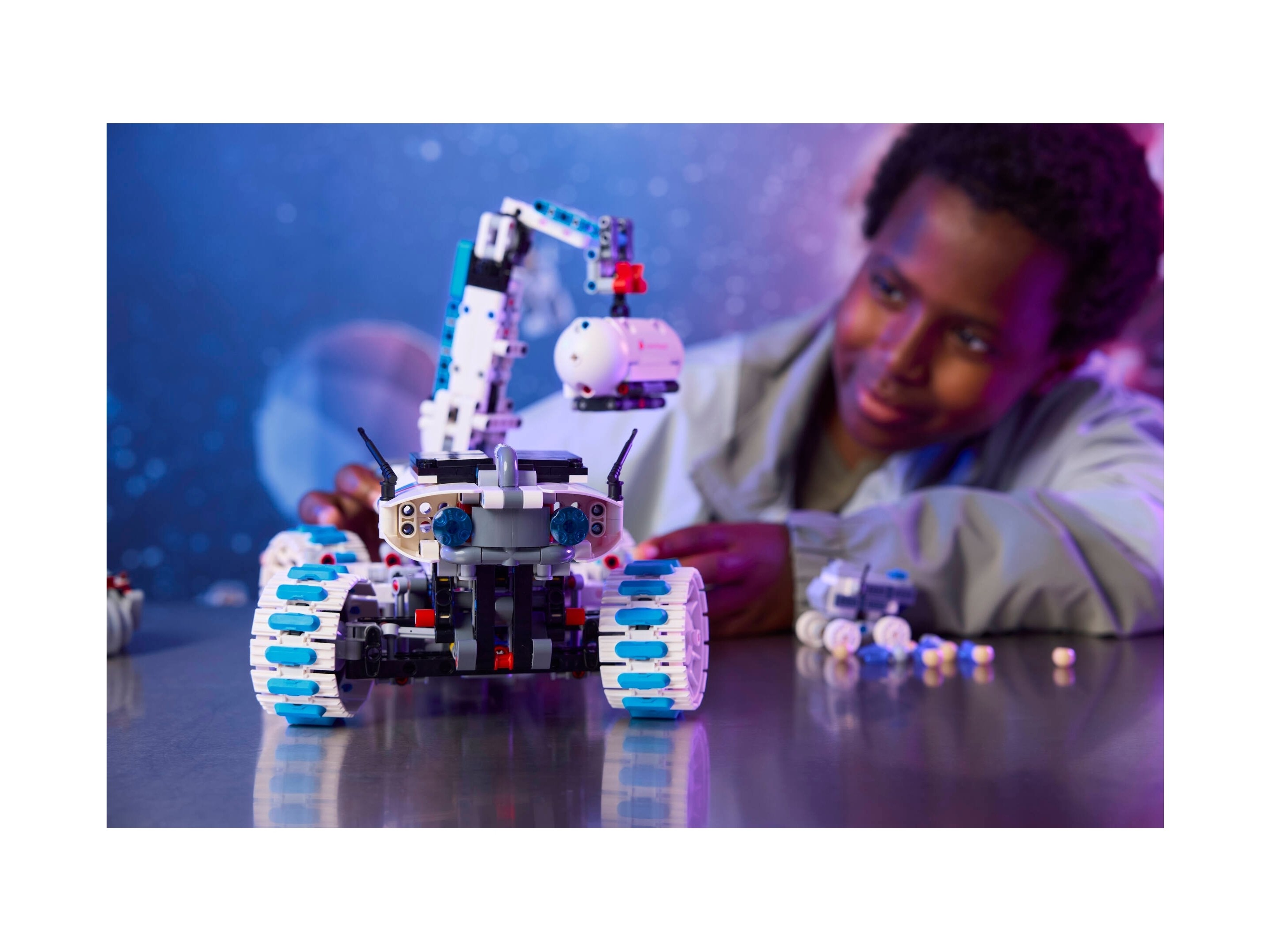 LEGO 42211 Technic Kosmiczny łazik księżycowy Lunar Outpost™